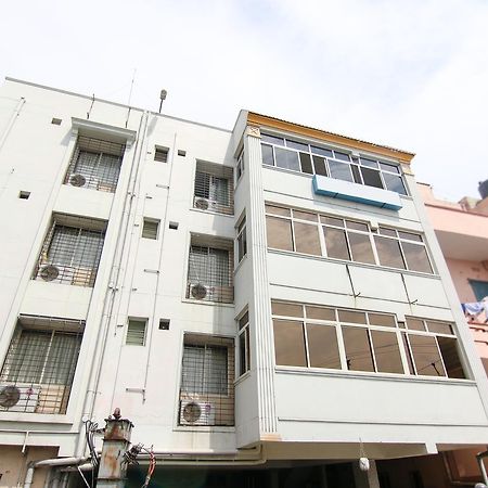 Oyo 9207 Chakri Guest House Вишакхапатнам Экстерьер фото
