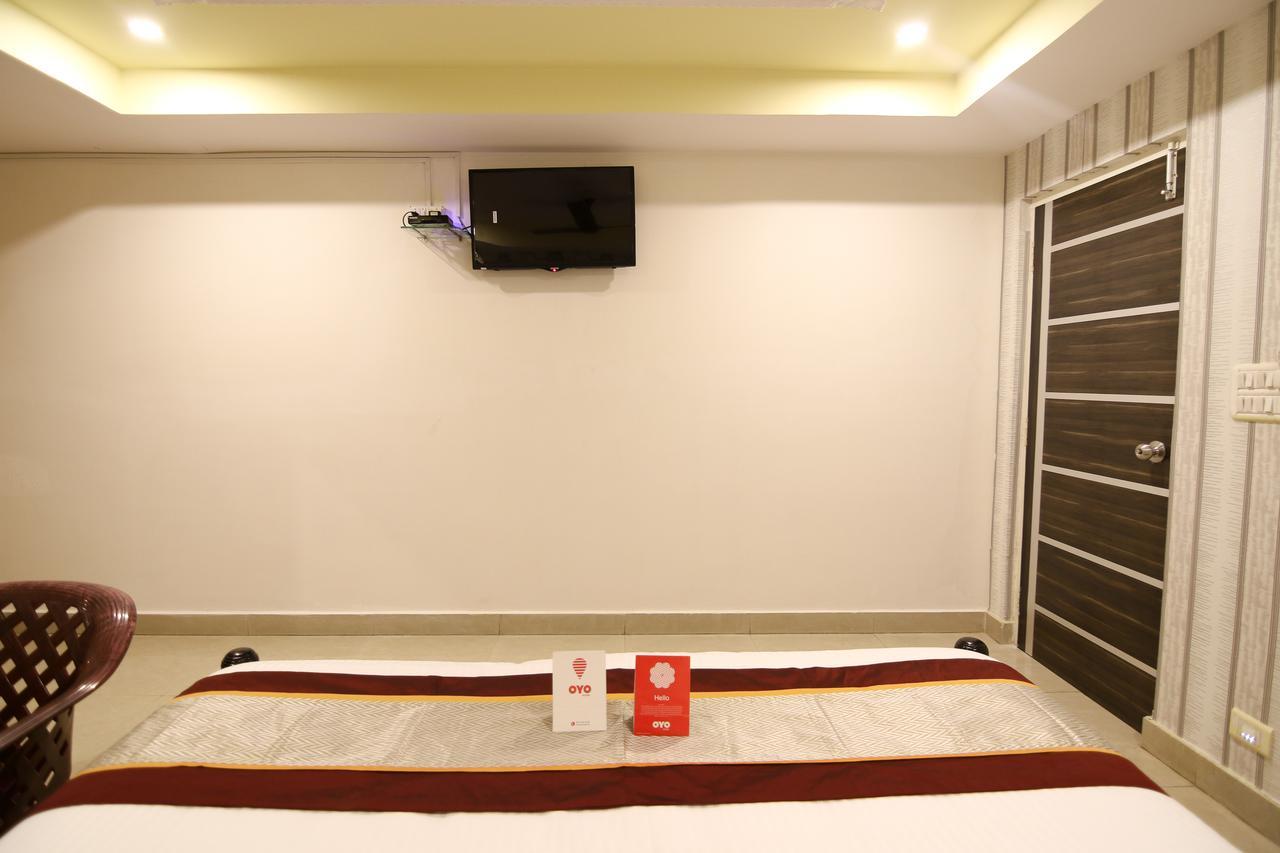 Oyo 9207 Chakri Guest House Вишакхапатнам Экстерьер фото